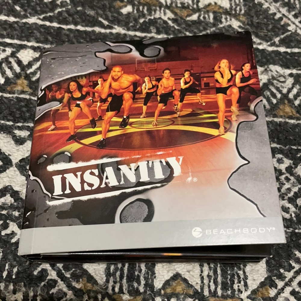 Insanity beachbody workout dvd set